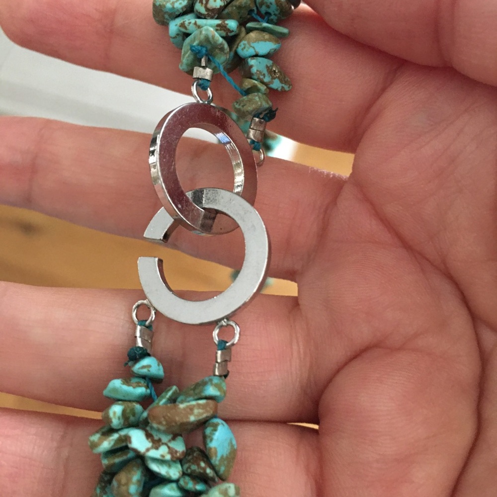 Natural turquoise chip woven mesh collar necklace - Picture 7 of 7